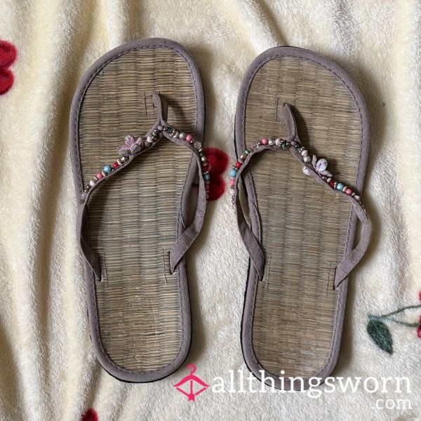 Beaded Straw Flip Flops 🌸 Years & Years Of Wear