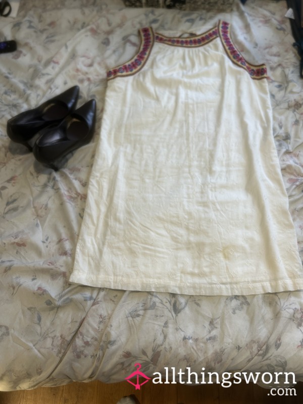 Beautiful Cotton Embroidery Print Dress!