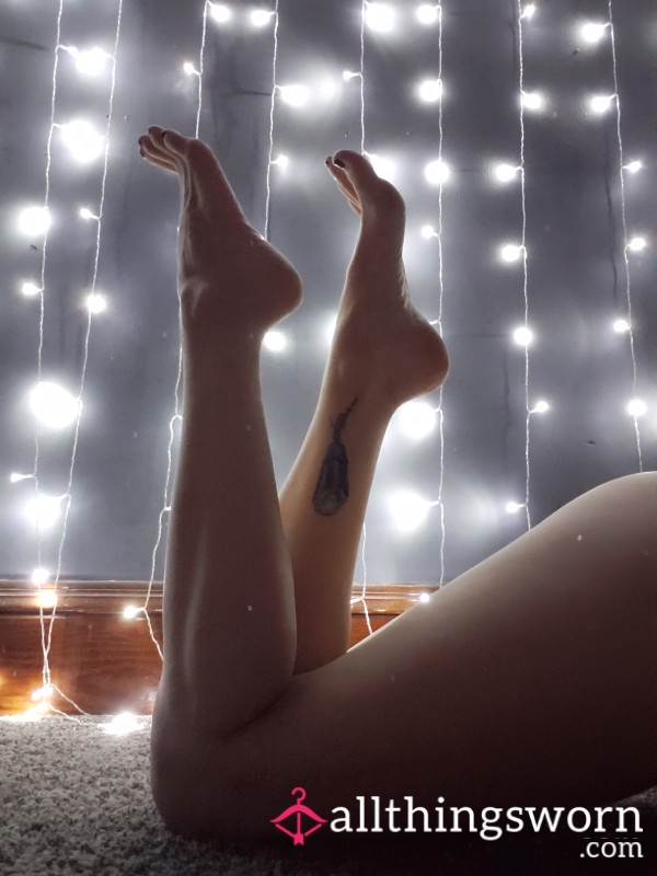 Beautiful Feet Pics With Soft Arches, Long Toes, Upclose, With Panties