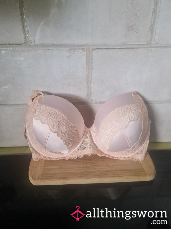 Beautiful Lacy Satin Feel Bra Just For Your Pleasure Just Imagine What's Been Close To That Material 34F