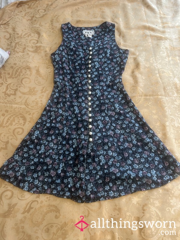 Beautiful, S**y, Bu*ton-down Flor*l Print Dress