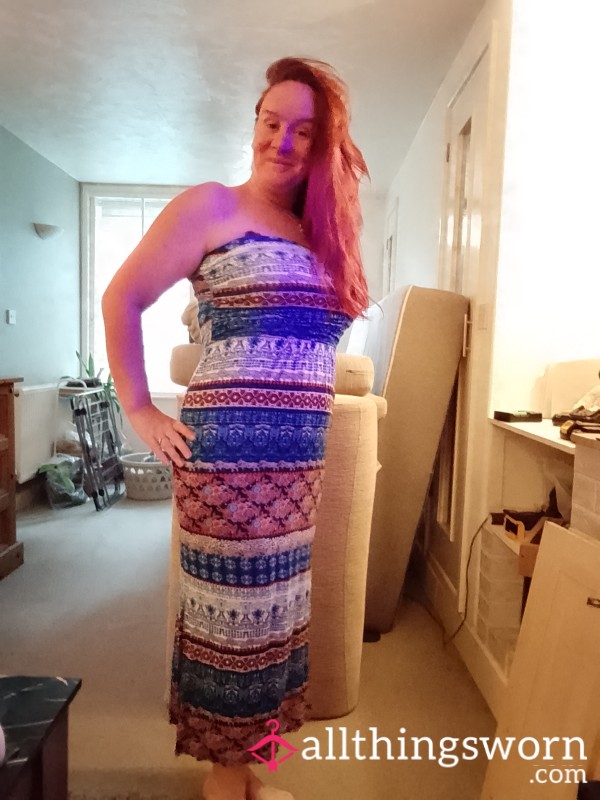 Beautiful Size 10 Dress Does Have Stretch So Will Fit Size 12 I'd Say