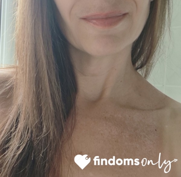 Beautiful Topless Scottish Goddess