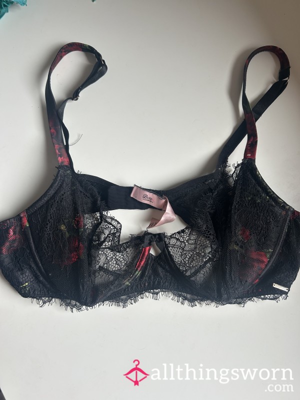 Beautiful Worn Boux Avenue Lace Bra🌹