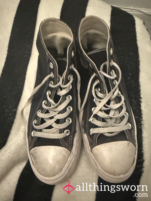 Beautifully Battered Converse 🌼