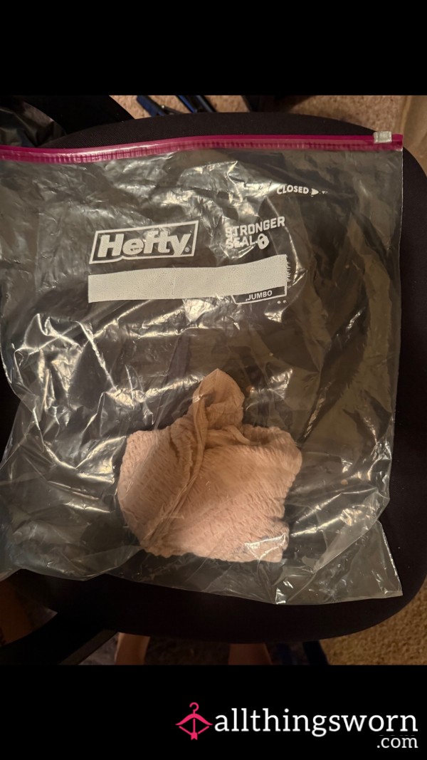 Flo So Heavy Gotta Use Diapers. (More Than Just Flo)