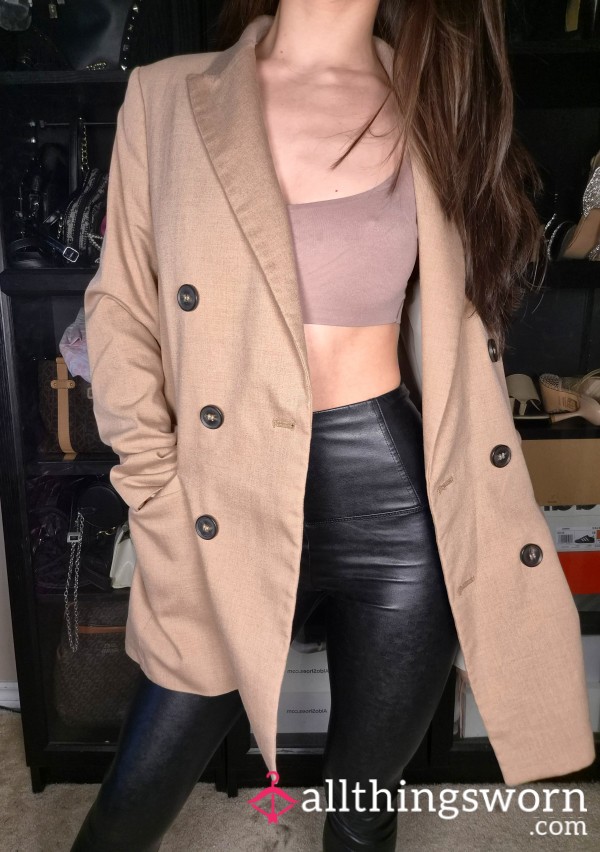 🧸Beige Khaki Oversized Suit Bu*ton Up Blazer Jacket Long Coat Japanese Asian Gym Girl Athletic Curvy Tattooed Fitness Model Personal Trainer