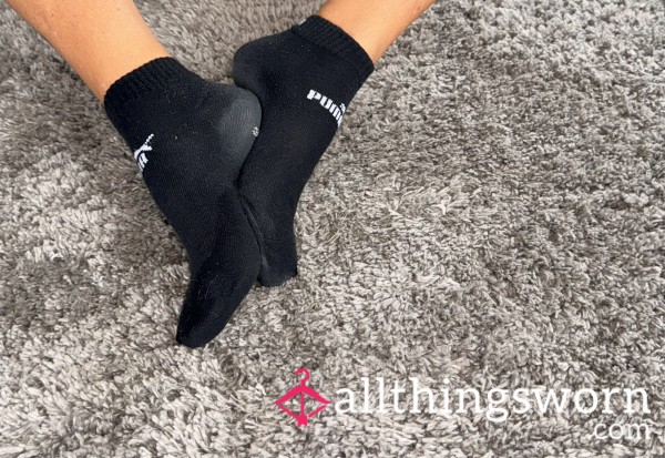 Beim Sport 🏋🏽‍♂️getragene Puma Socken