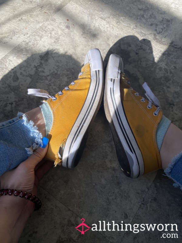 Beloved USED Broken Converse