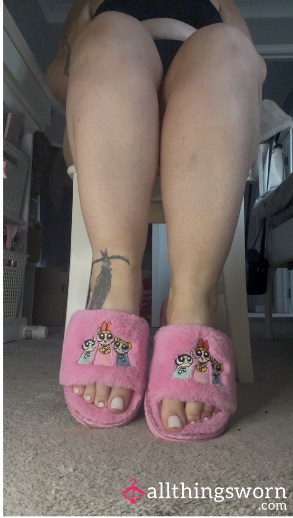 Below Me, Worship My Slippers & Feet 💋