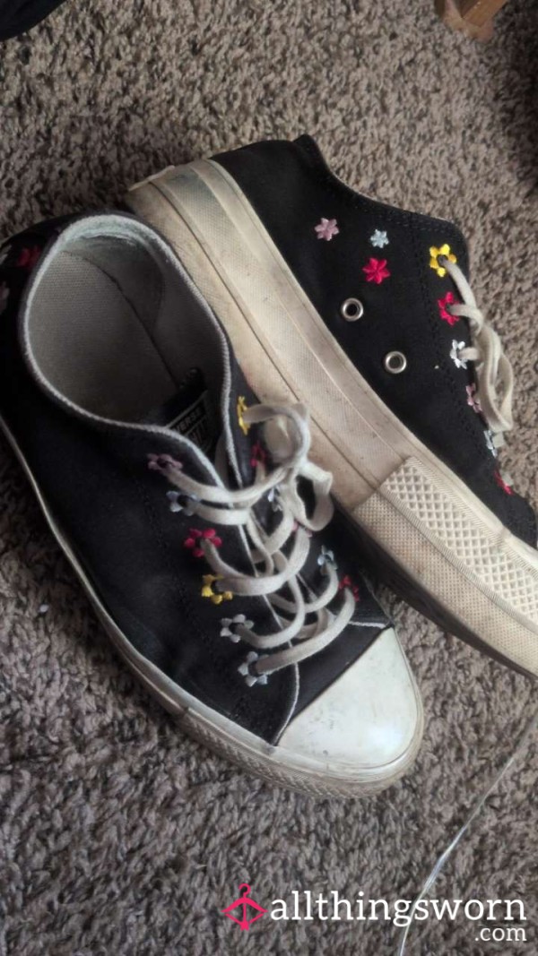 Besties Smelly Convers