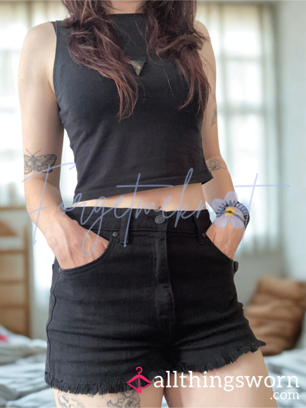 Beta Safe!! Daily Outfit Photos - Single Pic Or One Week Experience!!