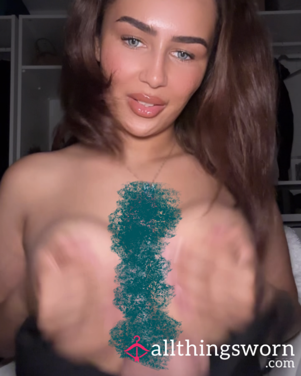 Big Flesh Di**o Between My Big Fat Juicy Tits With Solo Play😈🍆💕🥰