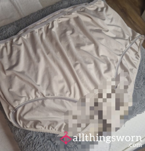 😈 Big Mommy Energy - Too Hot To Keep Under Wraps 😈