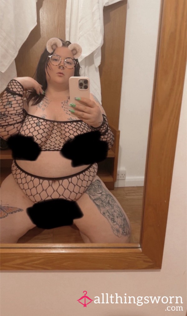 Big Natural H Cups Waiting For You