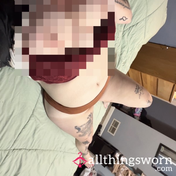 Big Tits And Pu**y Close Up 😈 (4 Photos)