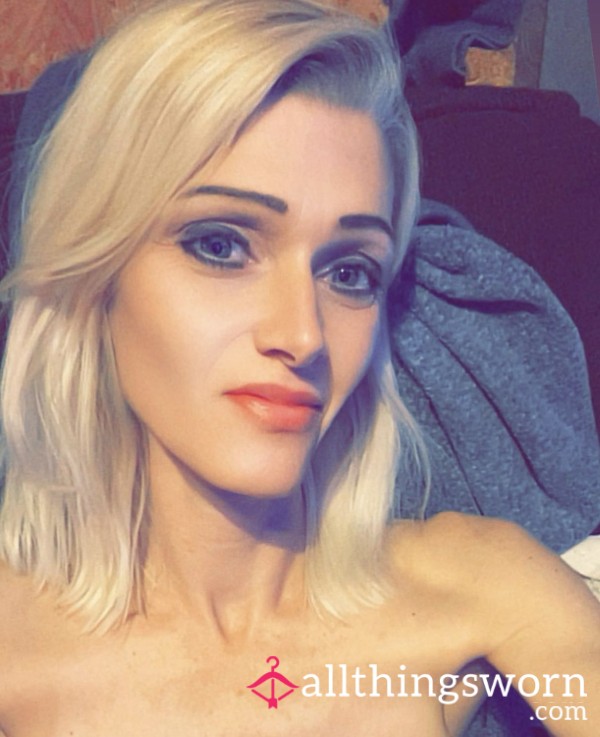 Big Titties, Blonde, And Ready For You😘