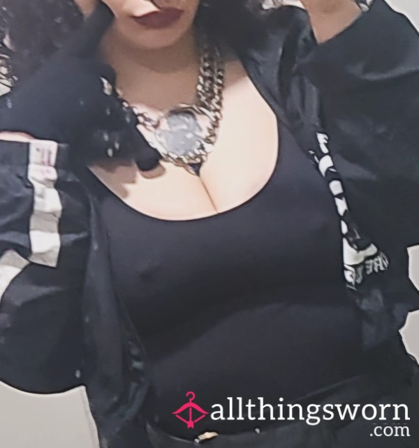 Big Titties Jiggling