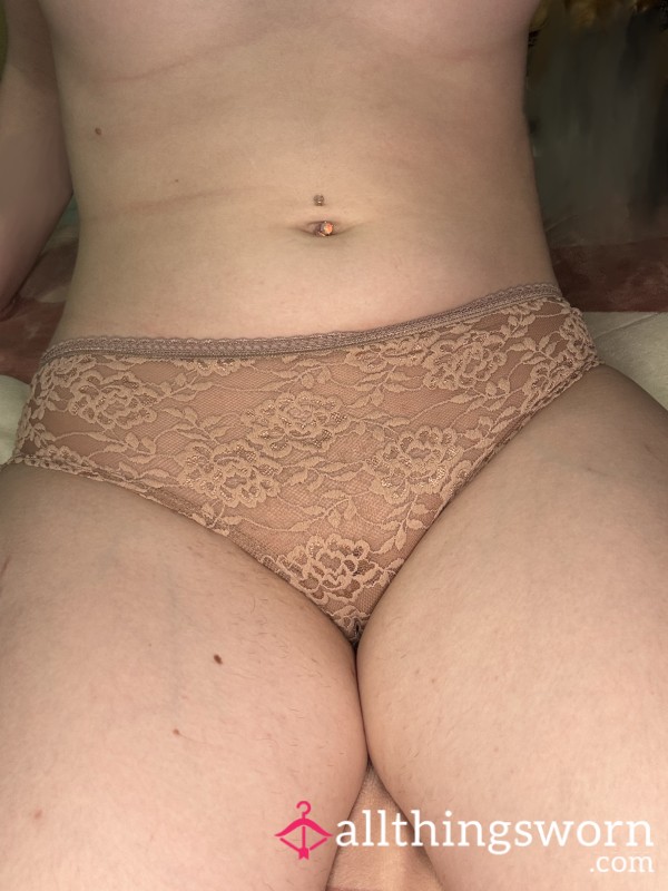 Bikini-style Beige Lace Panties With Flowers