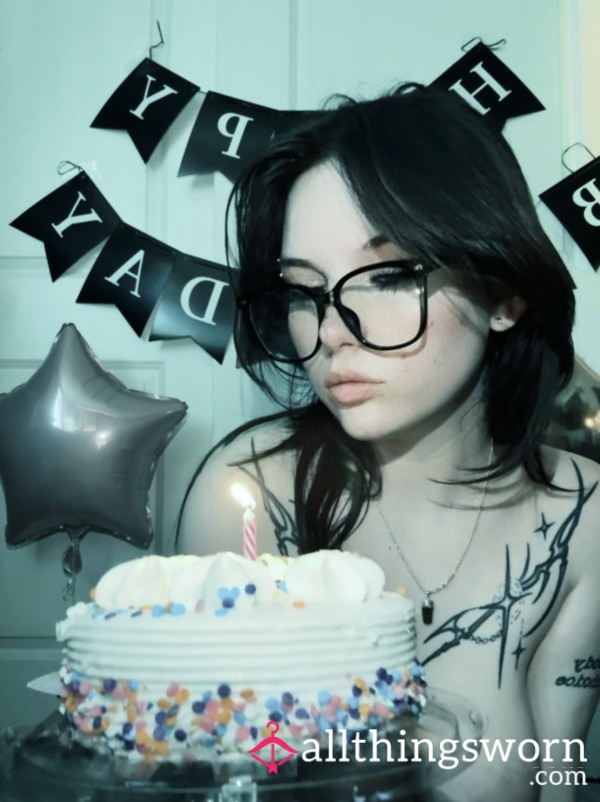 Birthday Cake All Over My A** 🎂💋