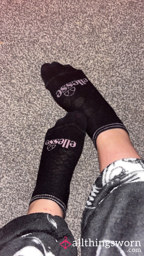 Black And Pink Ankle Socks🖤