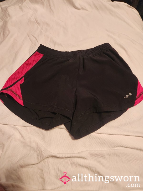 💖Black And Pink Shorts💖