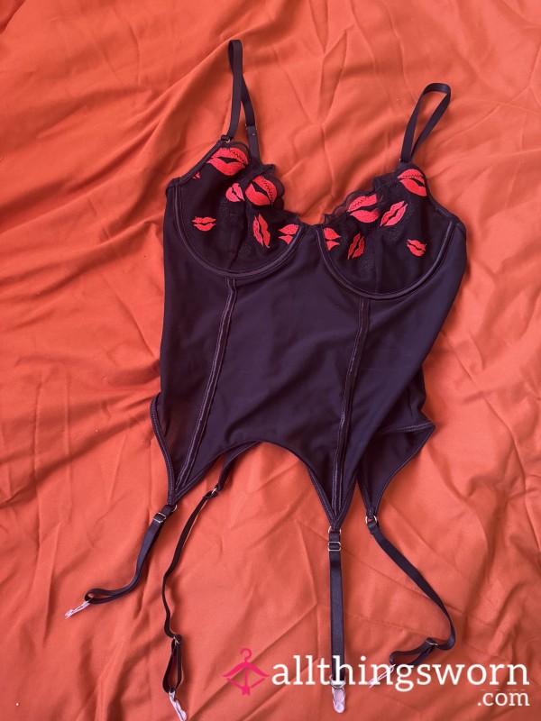 S**y Black And Red Kiss Cami Suspended Bodysuit SMALL❤️‍🔥
