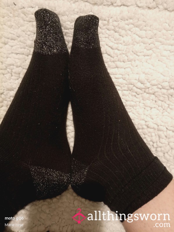 Black And Sparkly 16 Hour Wear