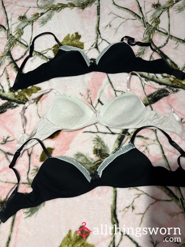 Black And White Or Pink An White Soft Cute Girly Bras 34b Worn By Little Titties