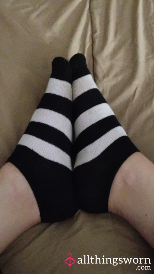 Black And White Socks 🧦