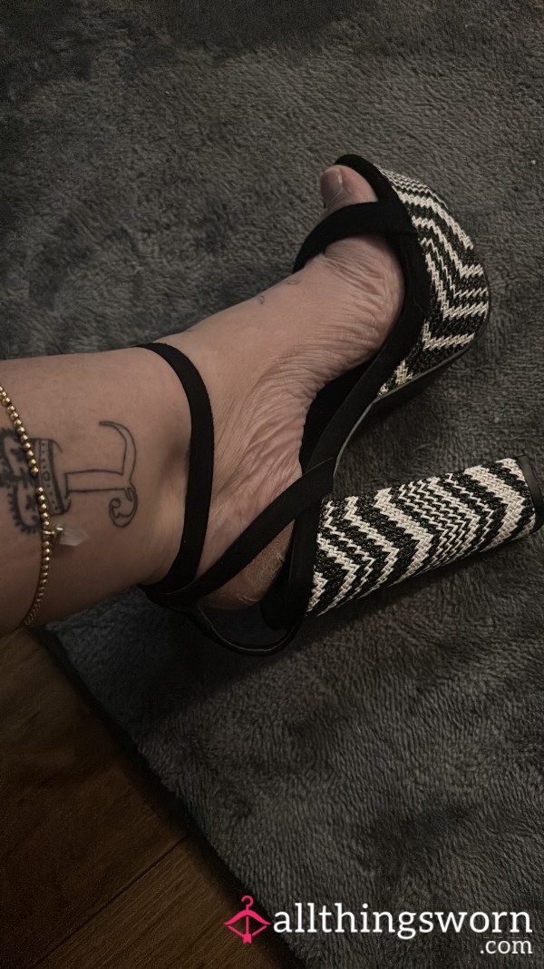 Black And White Wedges