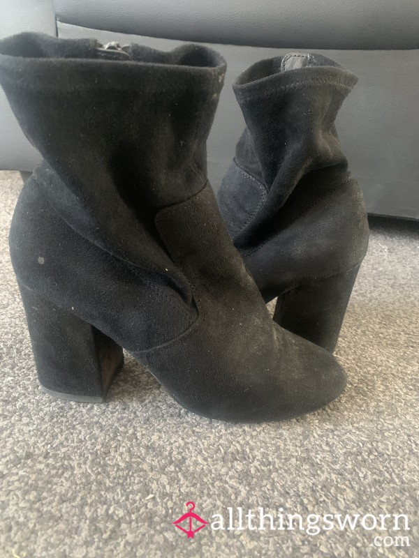 Black Ankle Boot, UK (4), Well-worn