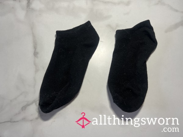 Black Ankle Socks (size 7)
