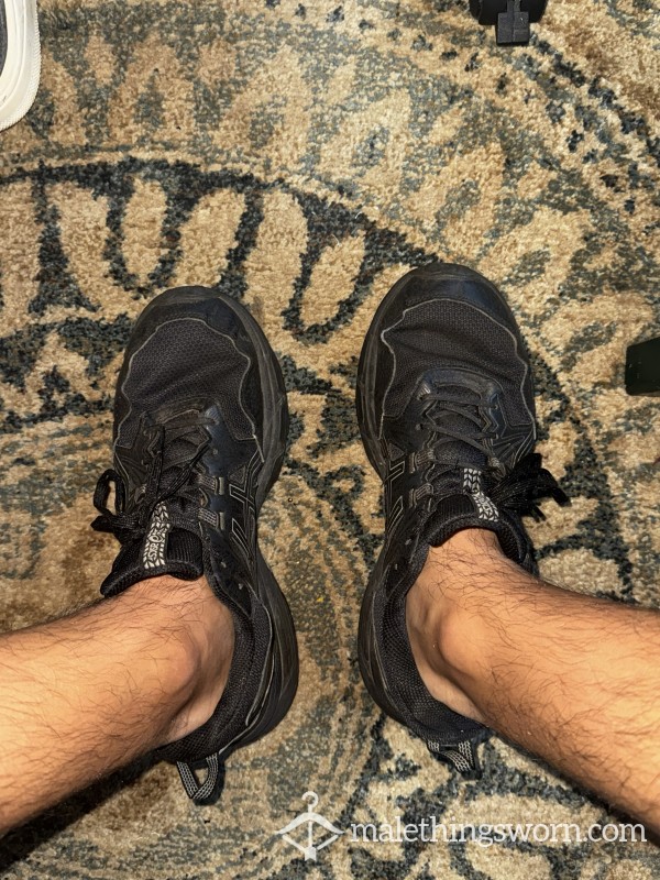 Black Asics Size 9
