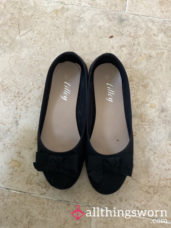 Black Ballerina Pumps