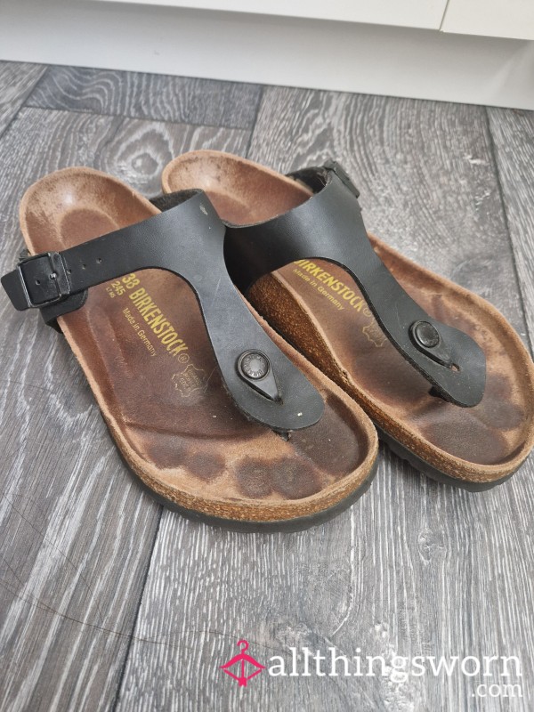 Black Birkenstocks 🖤