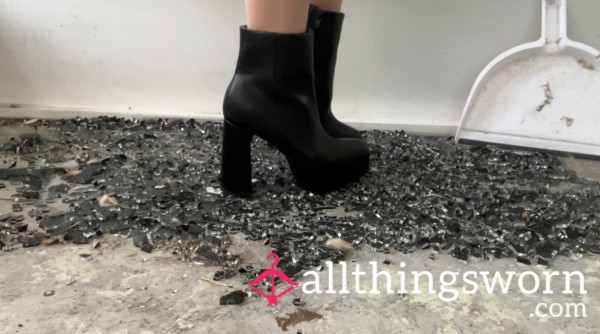 Black Booties On Gla**