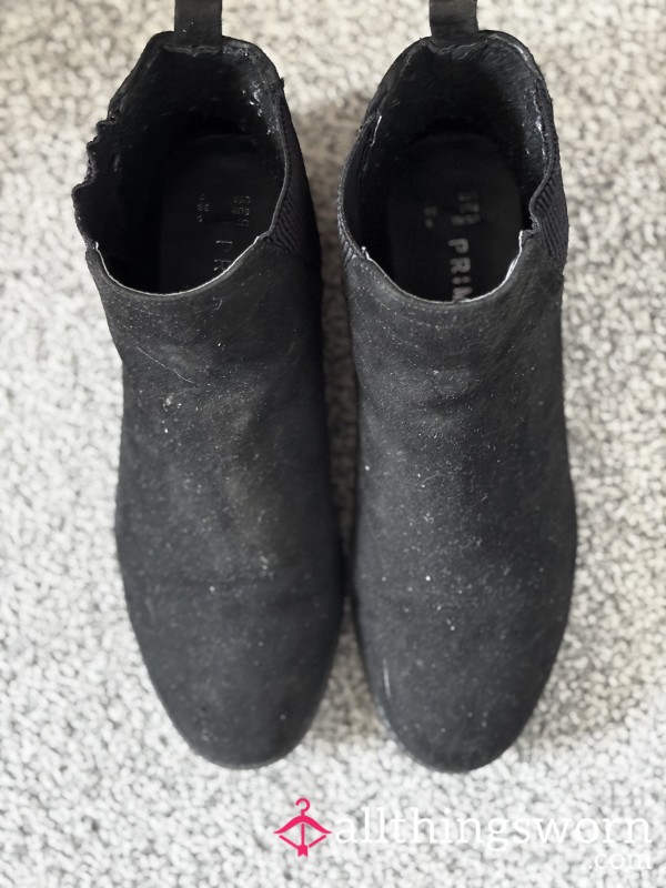 Black Boots