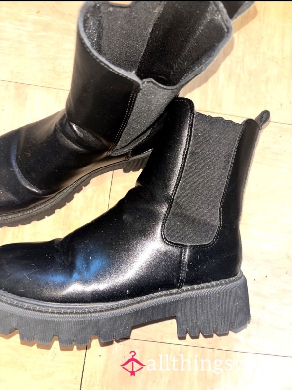 Black Boots