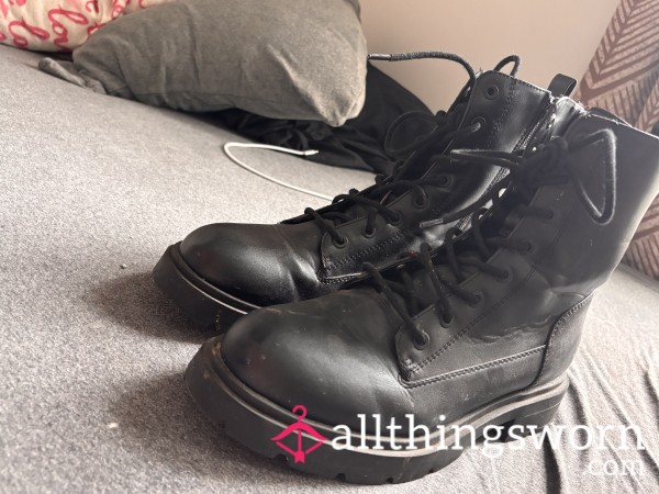 Black Boots