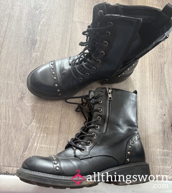 Black Boots