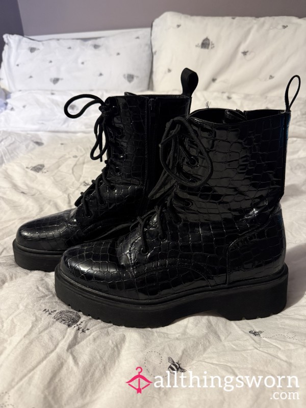 Black Boots