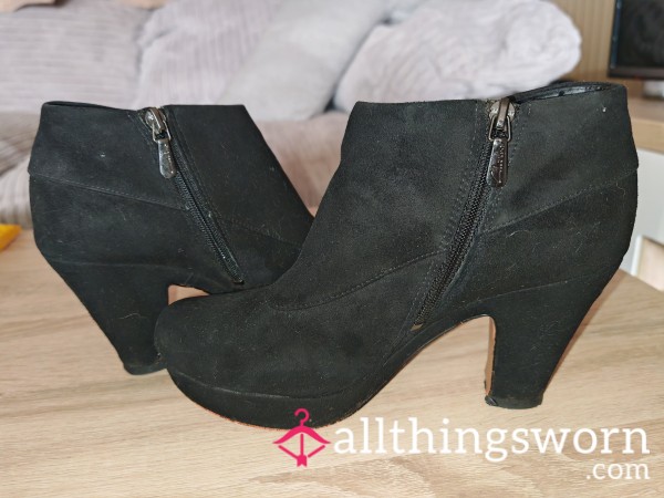 Black Boots Size 3