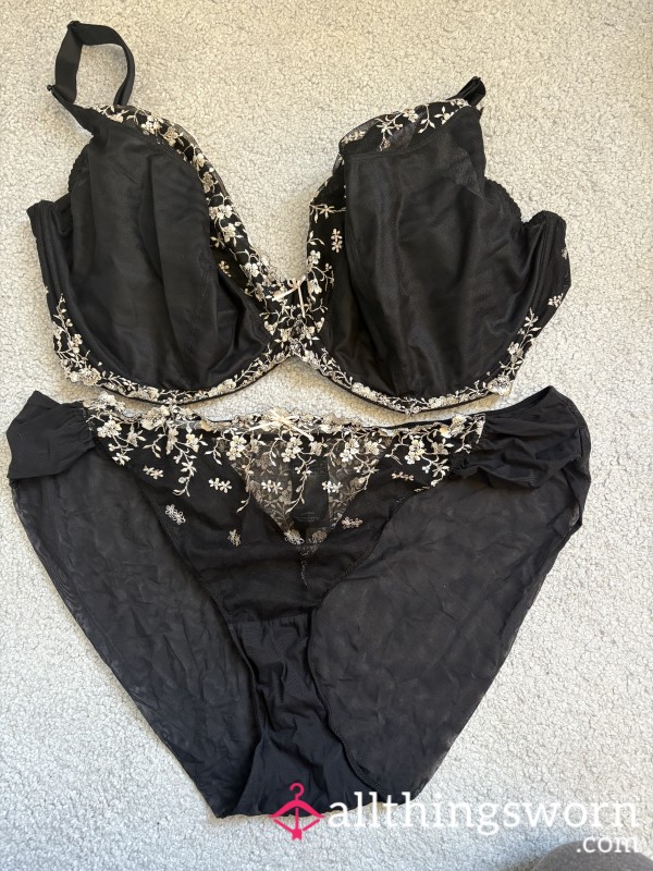 Black Bra Set