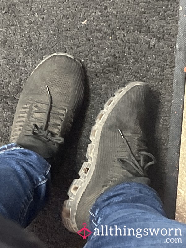 Black Breathable Walking Shoes