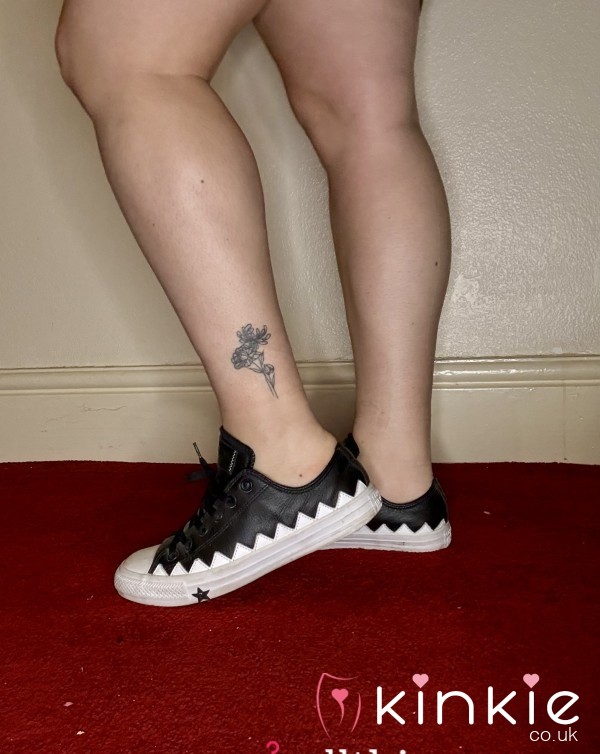 Black Converse Low-Tops – Marked, Devoured, Possessed