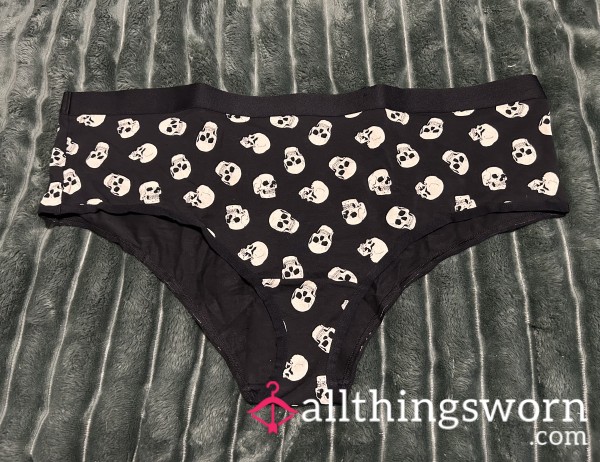 ~BLACK COTTON CHEEKY SKULL PANTIES~
