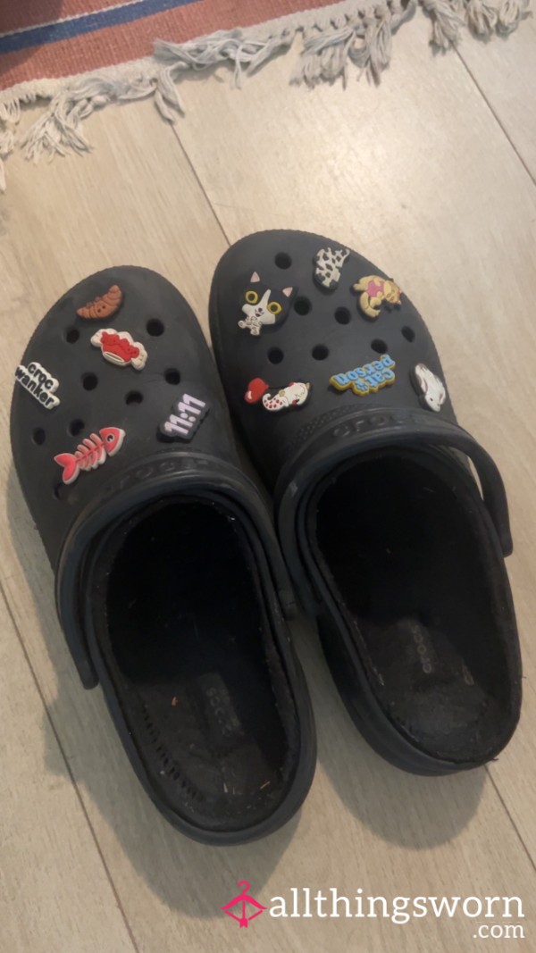 Black Crocs😘