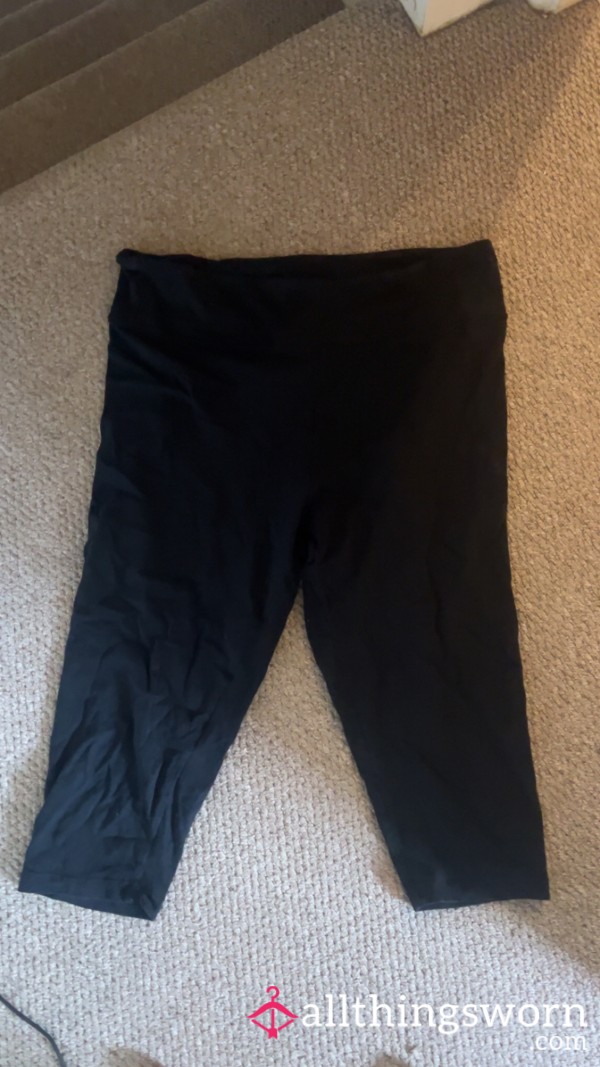 Black Cropped Leggings