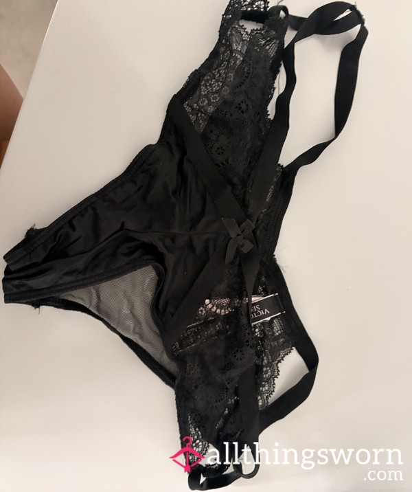 🖤 Black Cut-Out Lace Panties 🖤